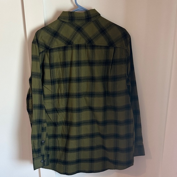 Duluth Trading 40 Grit Green Plaid Men's Shirt - Picture 5 of 6